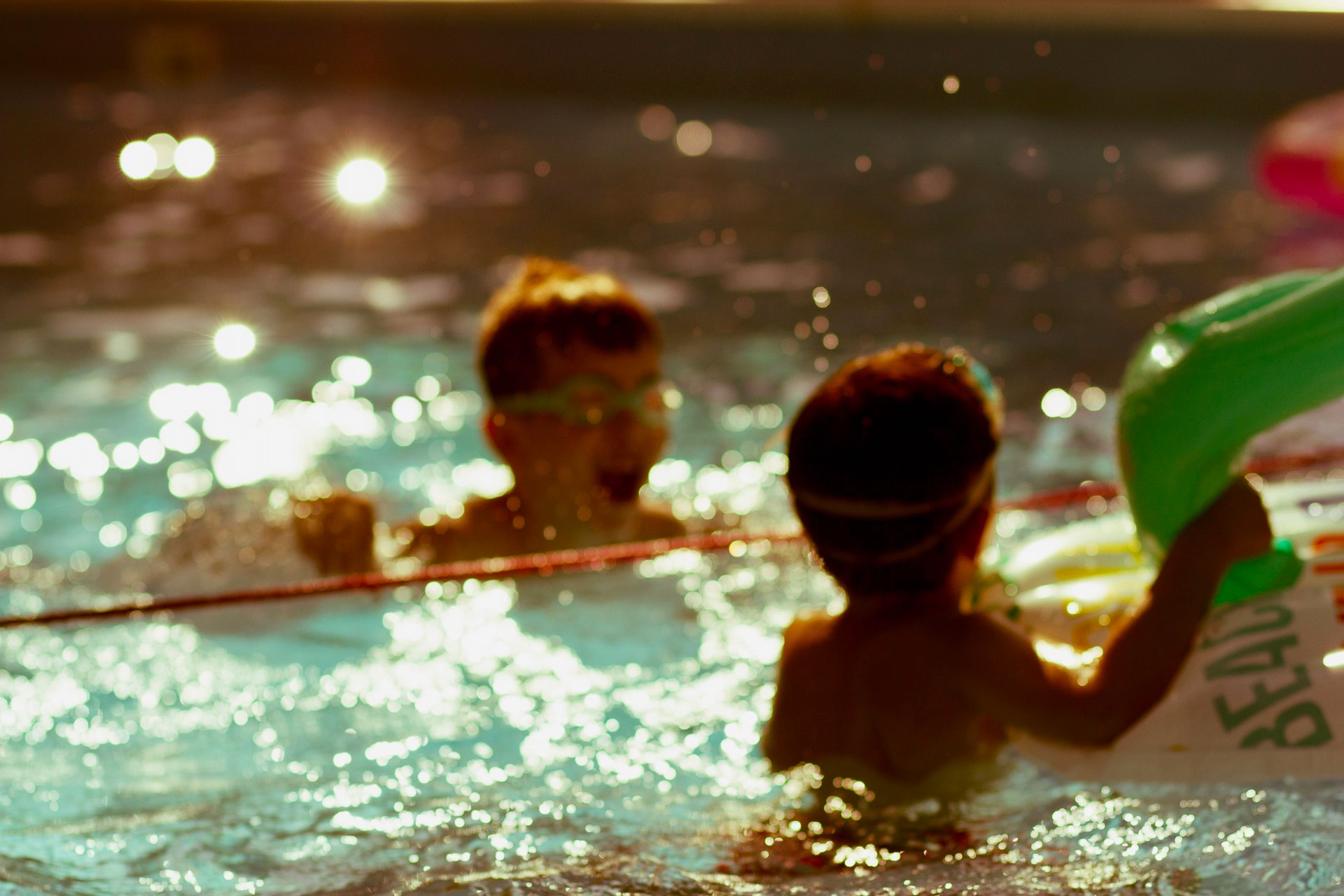 Waarom zwemmen belangrijk is voor kinderen